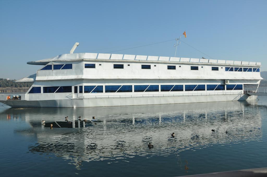 Hotel Brod Panini Veles Exterior foto
