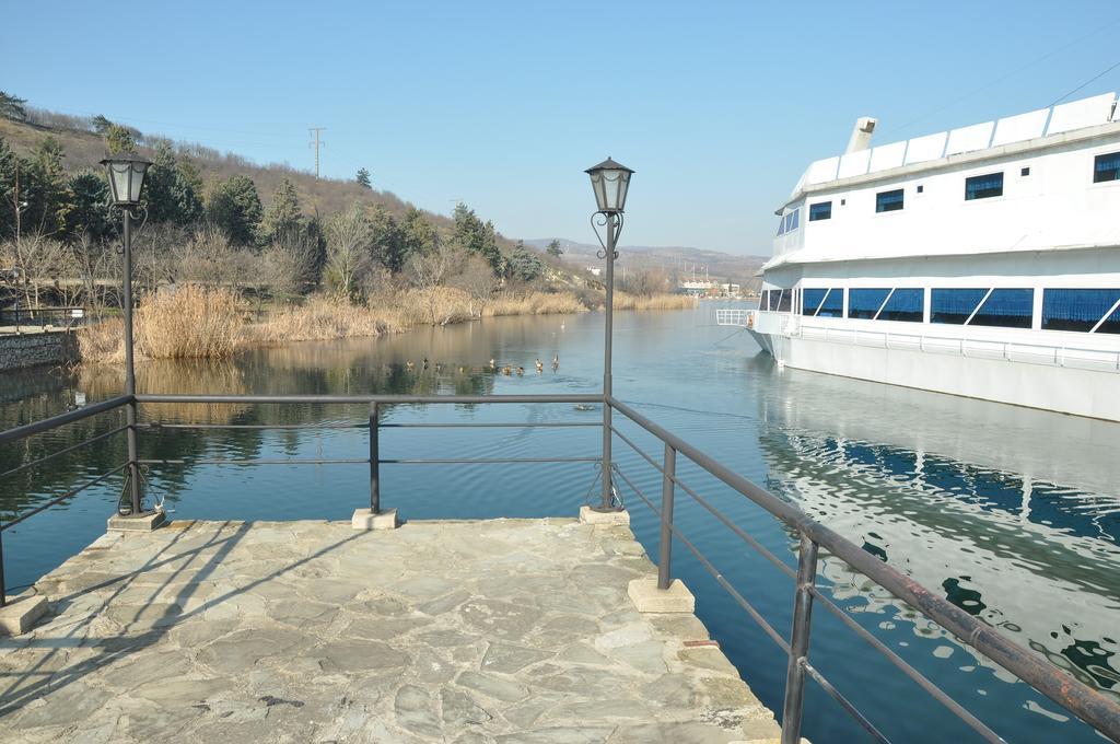 Hotel Brod Panini Veles Exterior foto